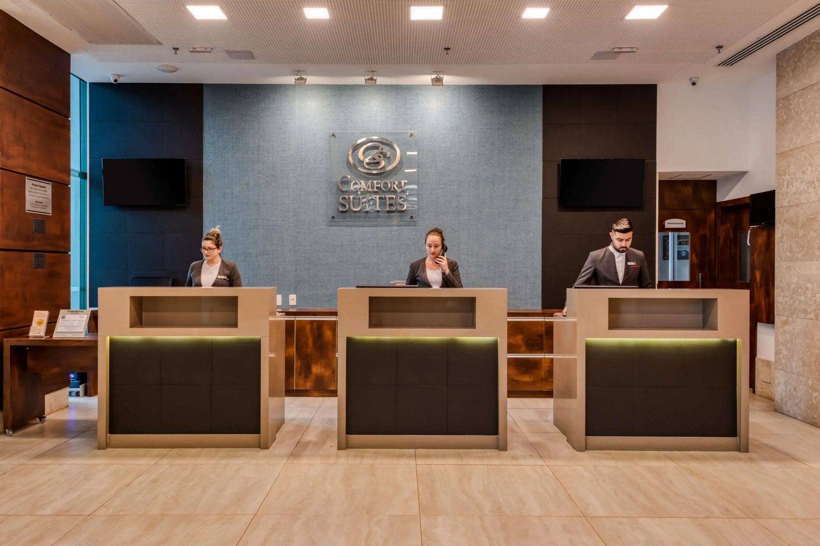 Comfort Suites Vitoria