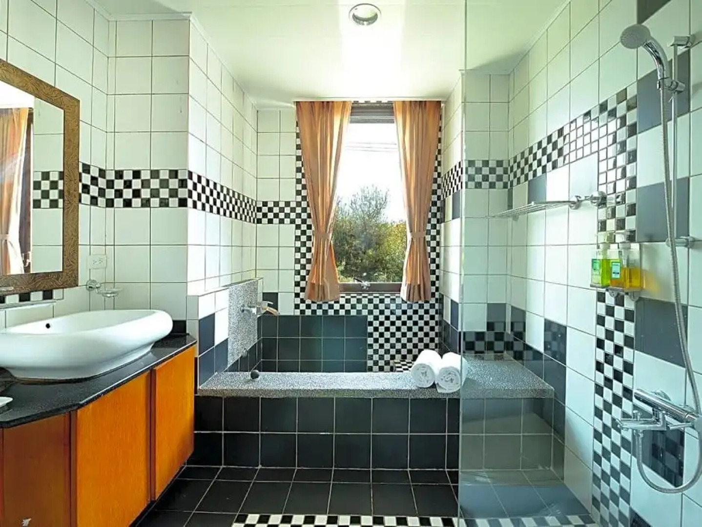 Linshing Garden Resort I