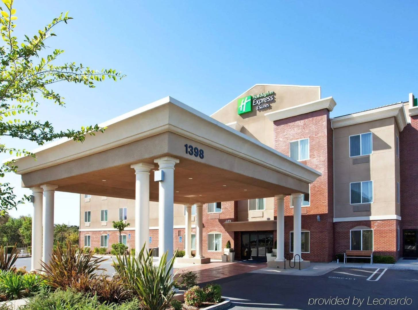 Holiday Inn Express Hotel & Suites Roseville-Galleria Area by IHG