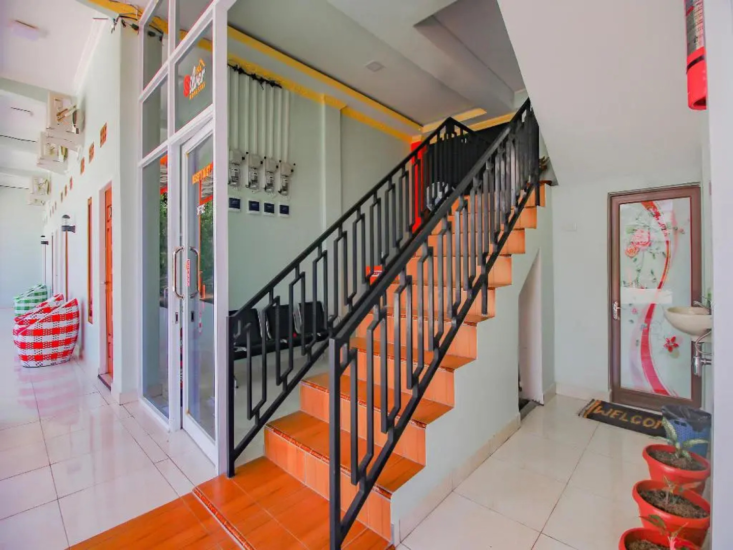 OYO 90063 Silver Homestay Syariah