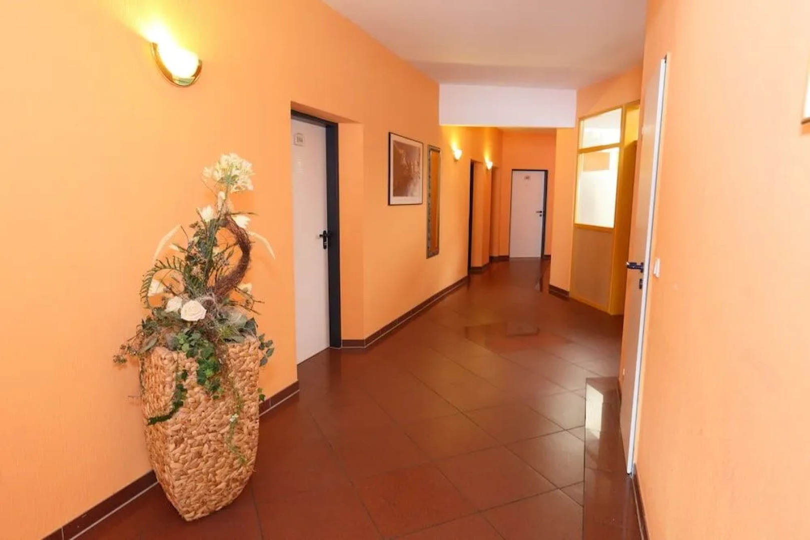 Café & Hotel am Holzhafen