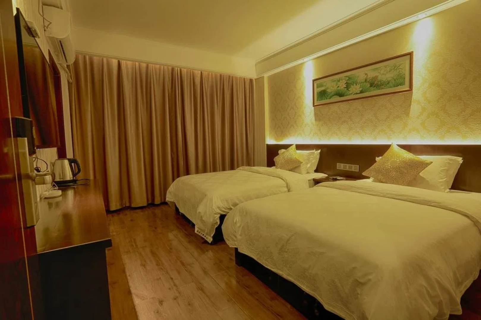 Zhangjiajie Hehua Hotel
