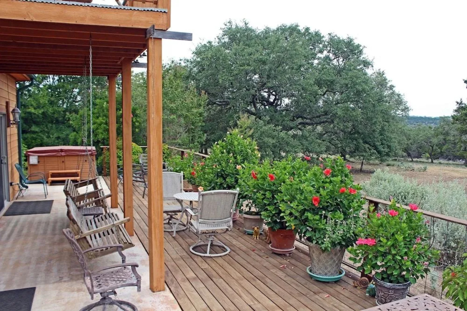 Prow'd House Bed & Breakfast