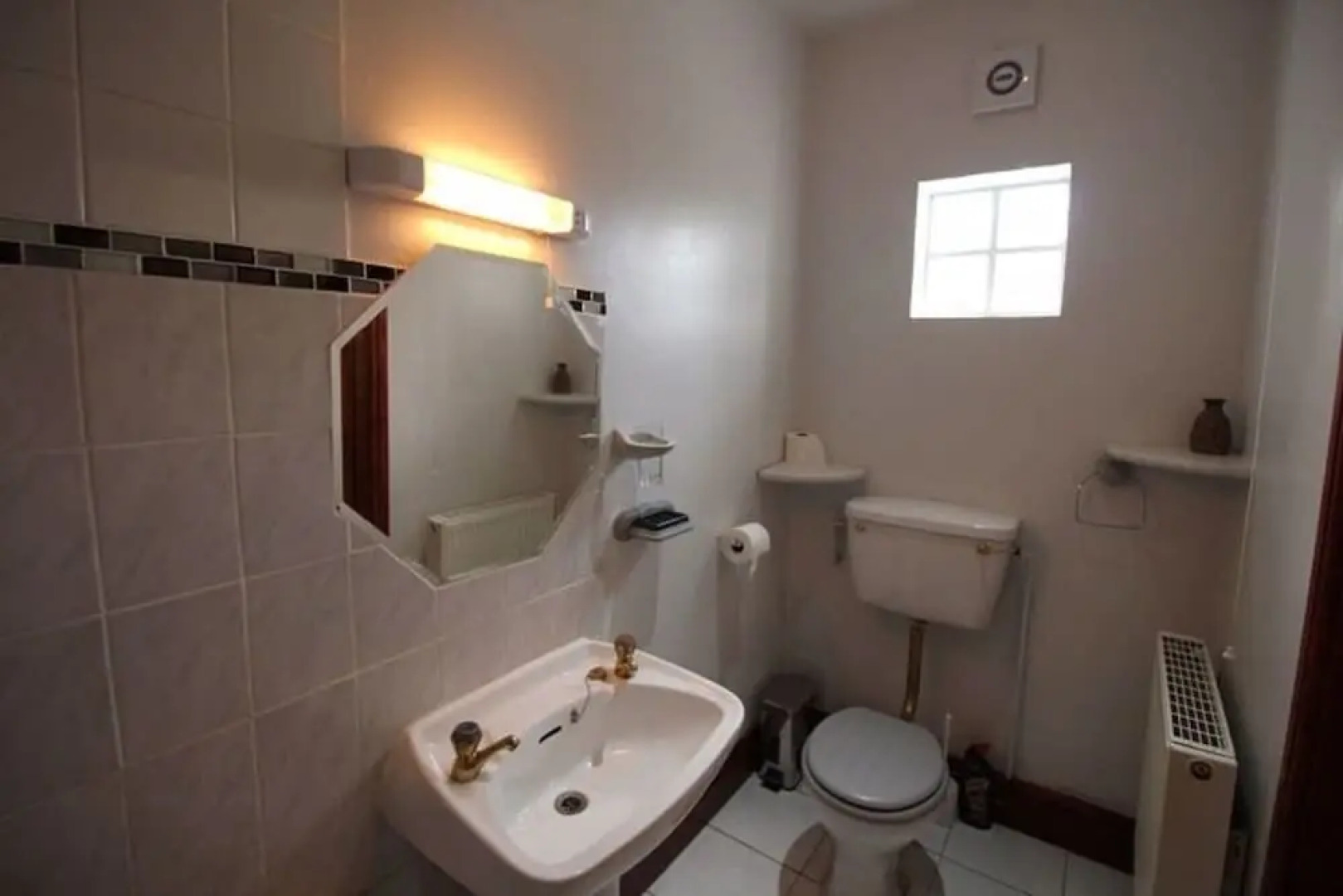 Cosy, Self-contained 1-bedroom Flat Near Nantwich