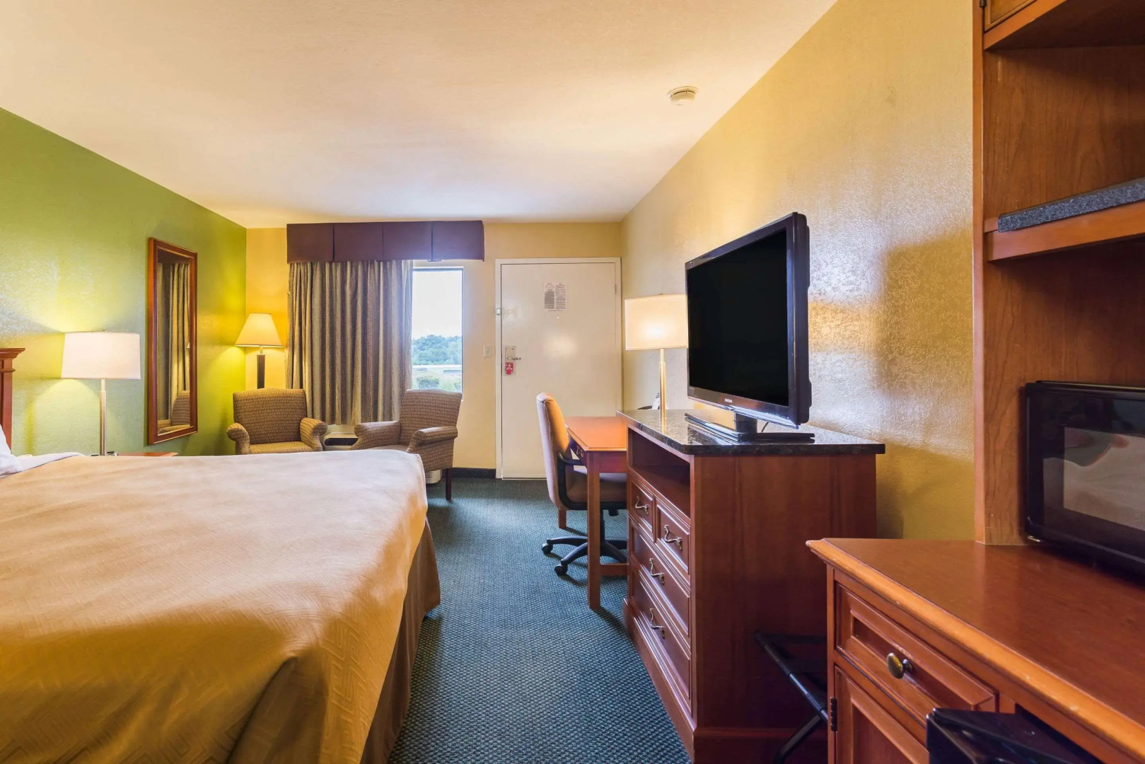 Econo Lodge White Pine Morristown I-81 & I-40 Split