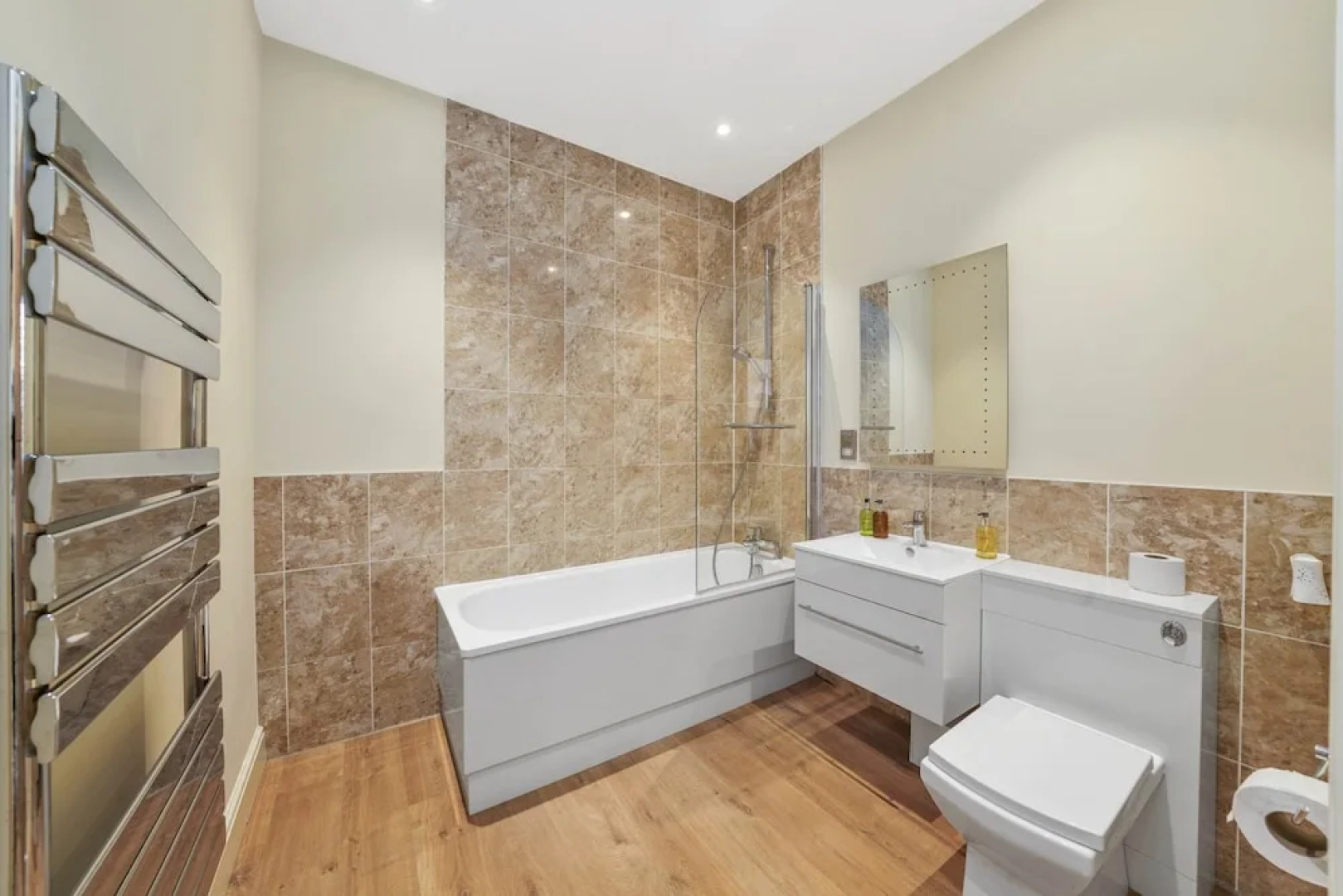 Luxury 2 Bedroom Apartments with Parking