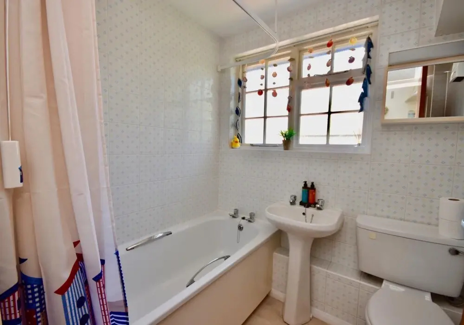 Harbour Life Dog Welcoming Yarmouth First Floor Apartment Sleeps 4