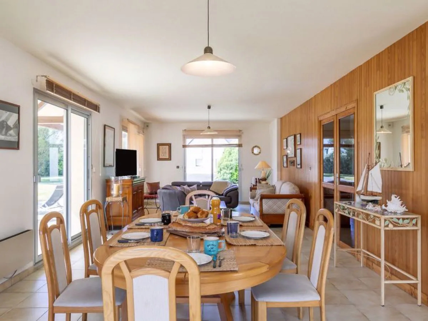 Cremiou Beach (KER215)