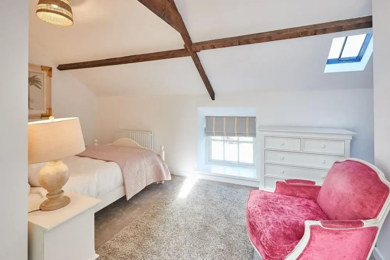 Host Stay Daisy Cottage