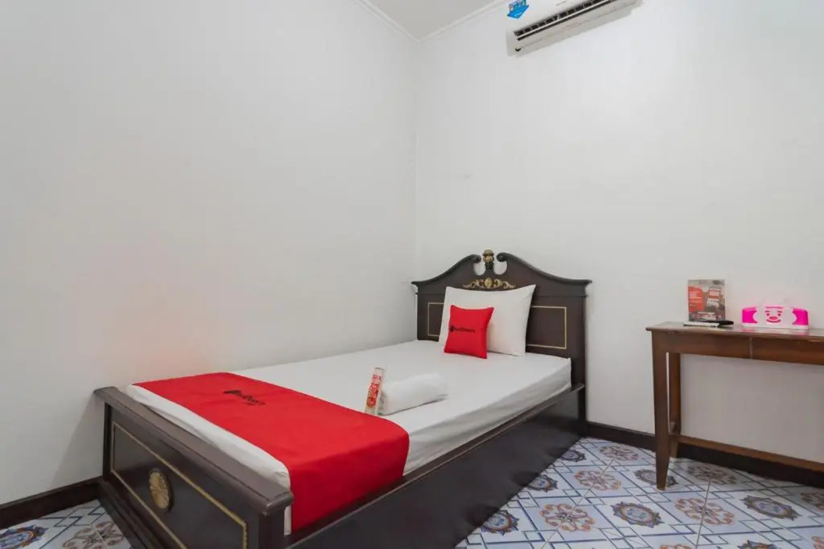 RedDoorz Syariah @ Kolonial Guest House