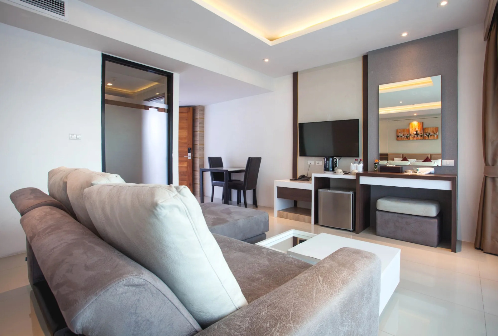 Paripas Patong Resort