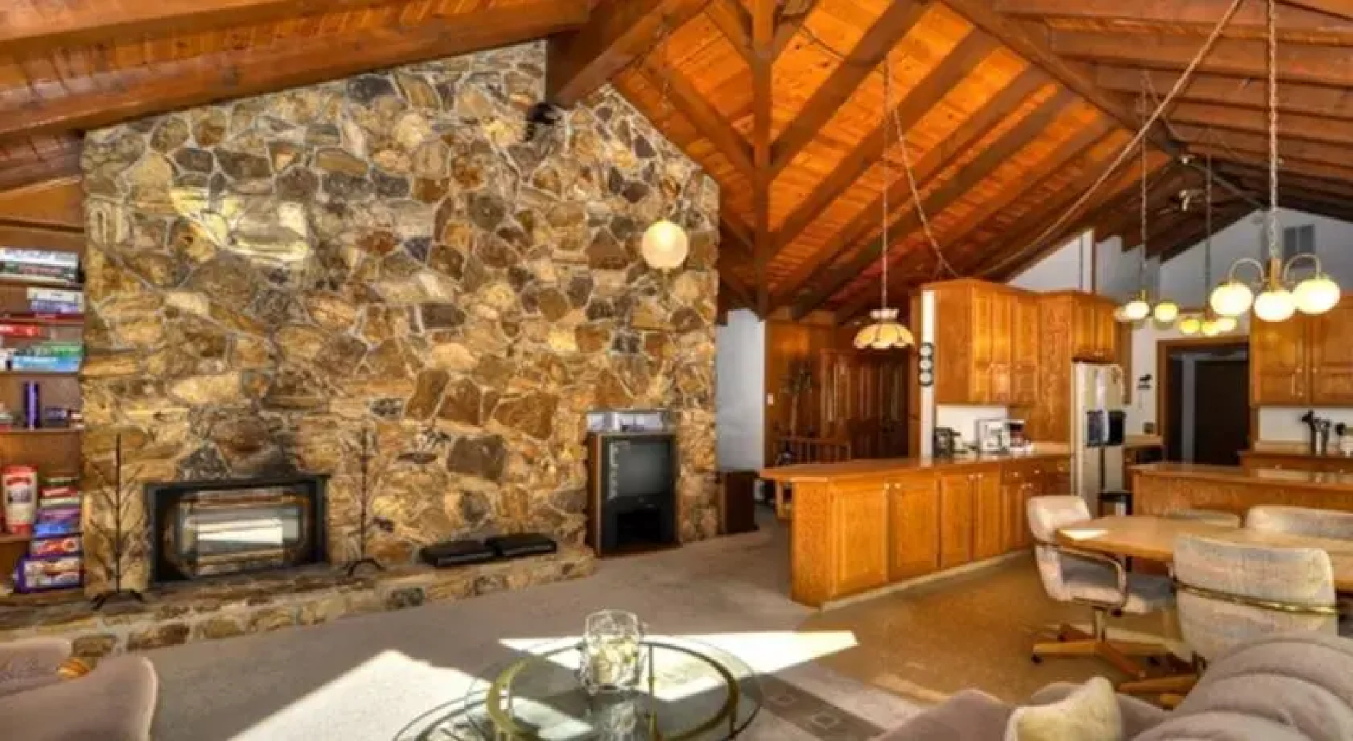 RedAwning Lakeshore Boulevard Grand Retreat