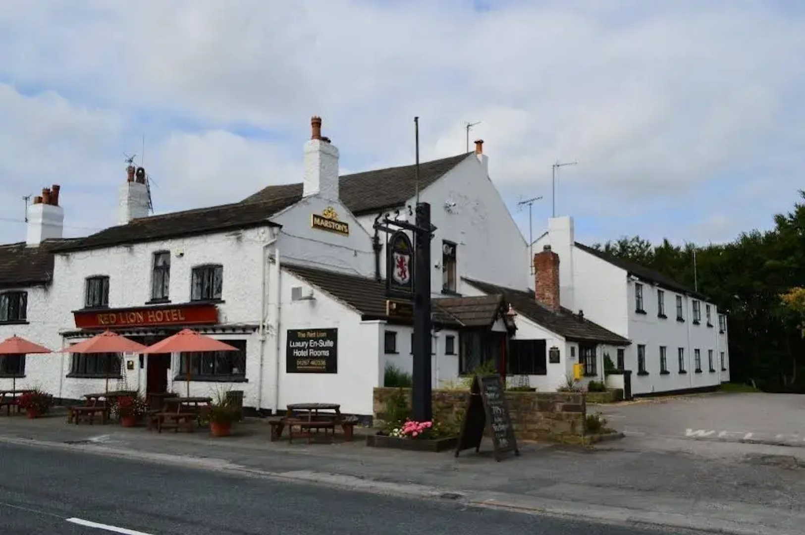 Red Lion Parbold