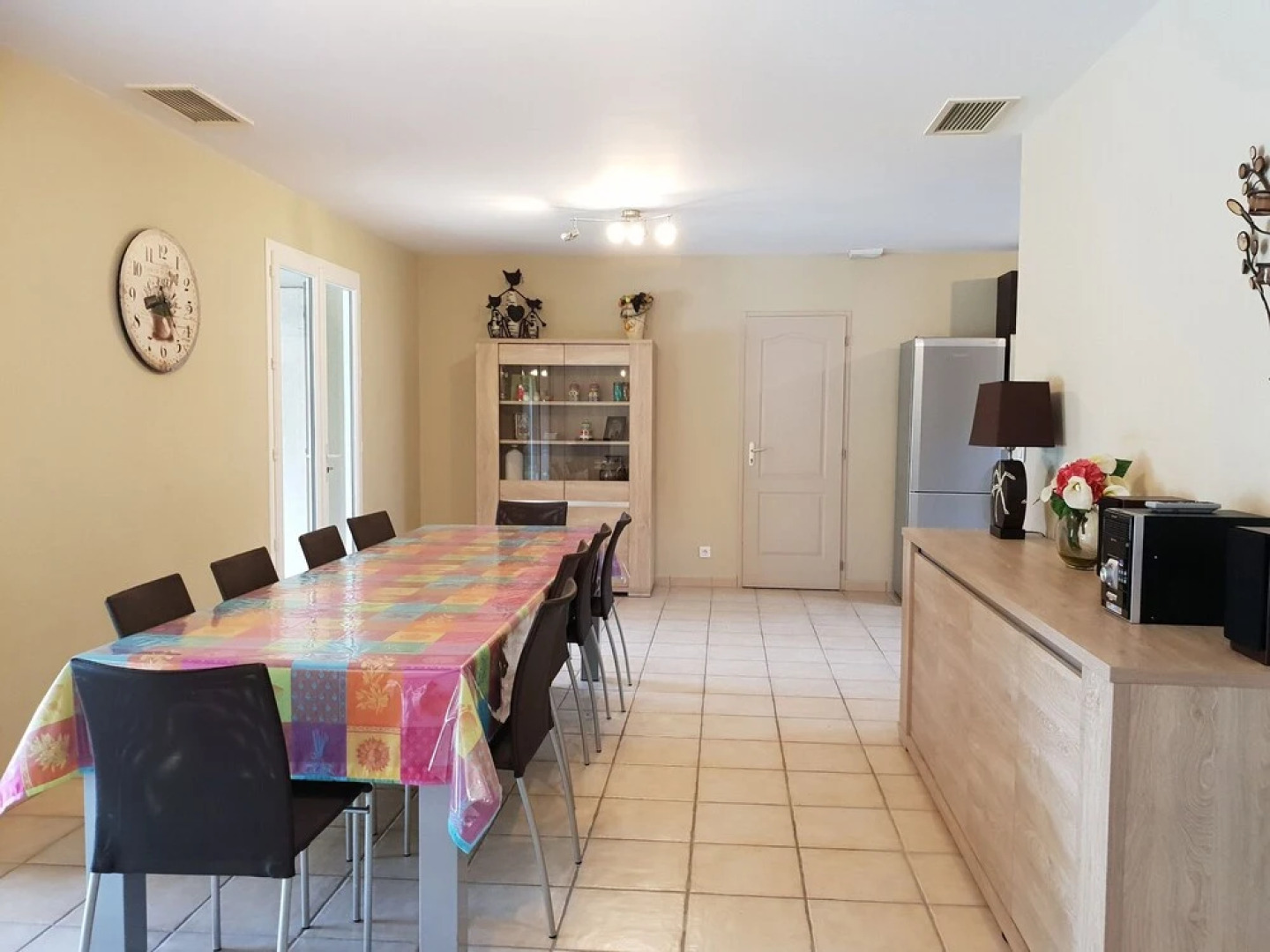 Luxurious Villa in Provence with garden and roofed terrace