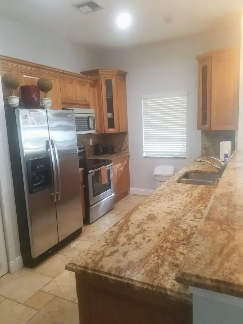 Vistalmar Three Bedroom Deluxe Apartment