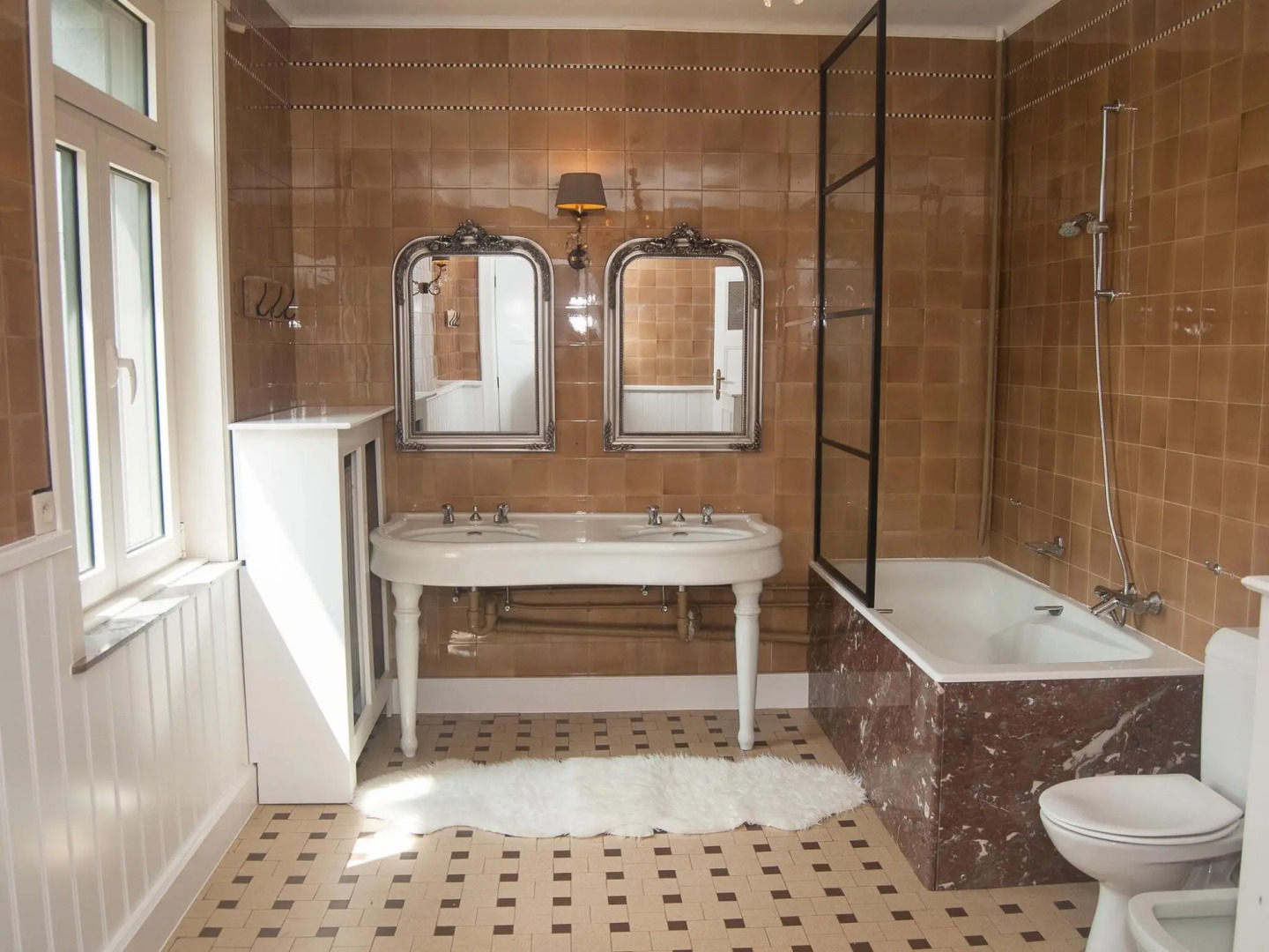 Magnificent Luxury Chateau in Vast Garden with Sauna & Hot Tubs