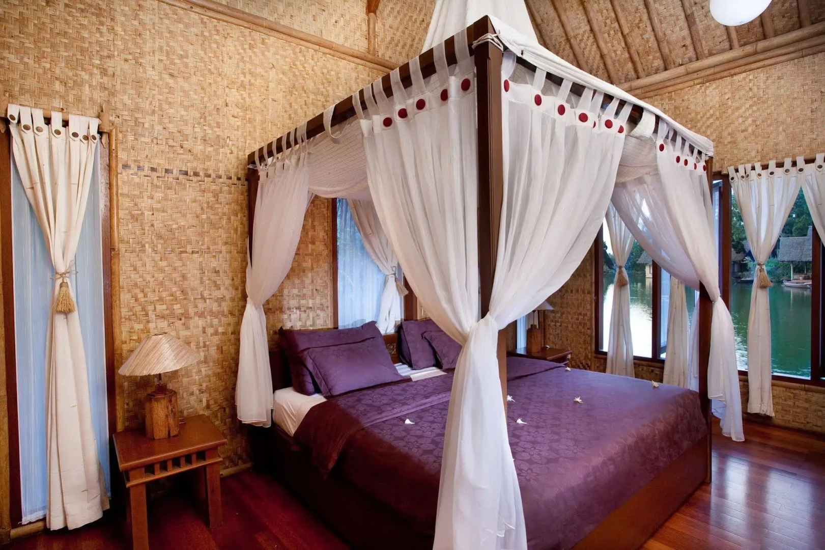 Kampung Sampireun Resort & Spa