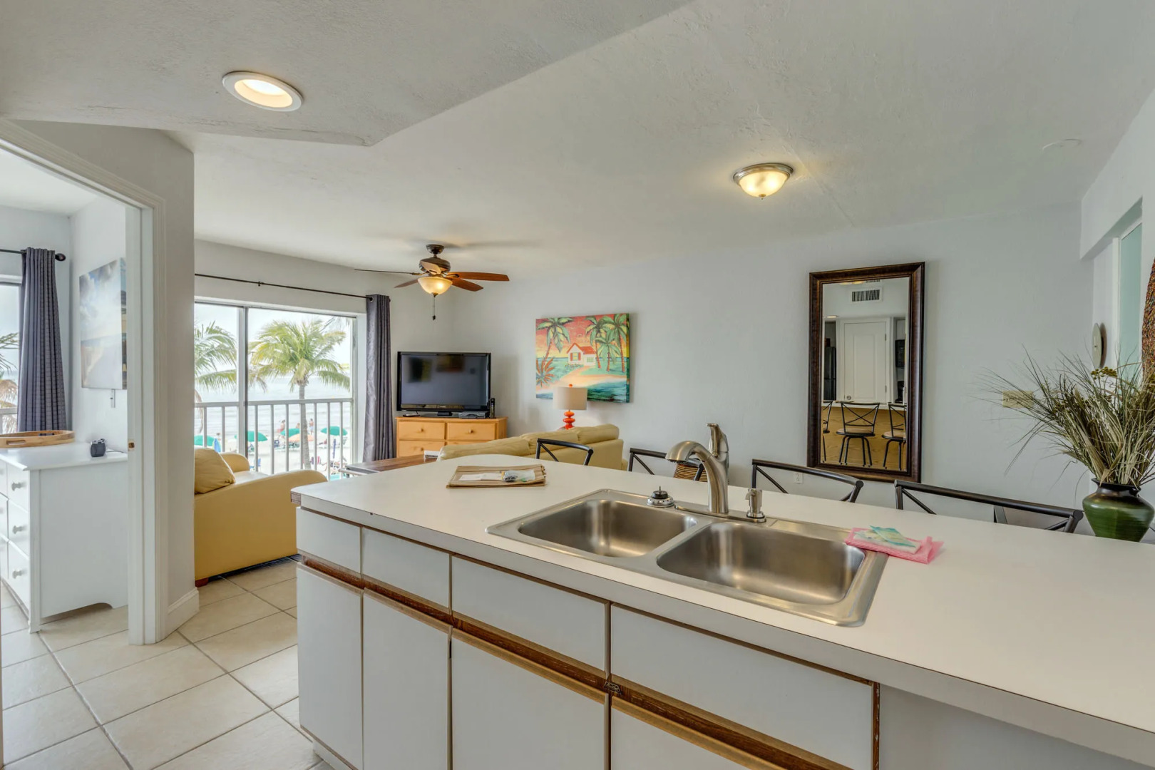 Pierview Hotel and Suites