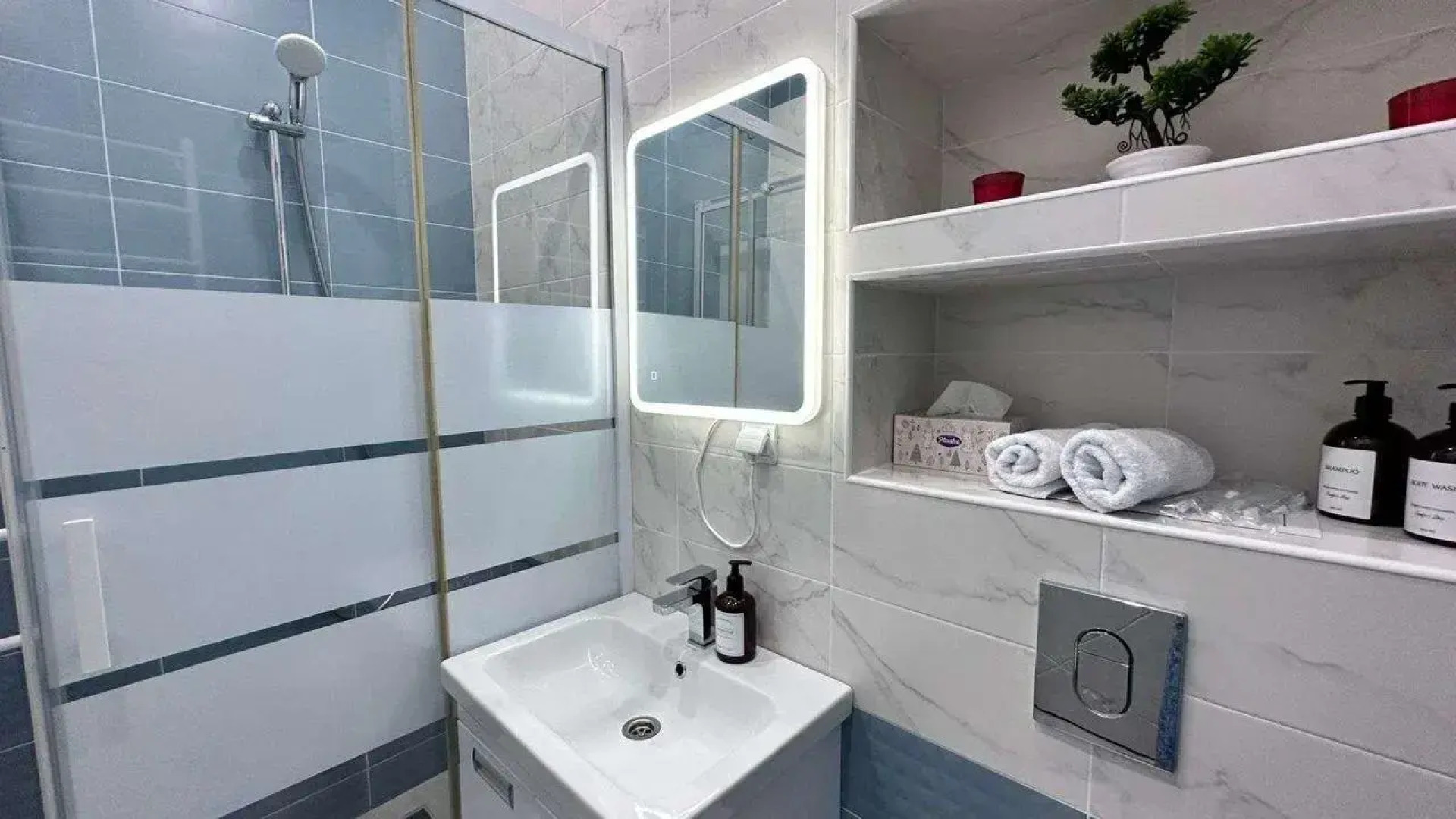 Апартаменты на улице Владимира Кайды 4