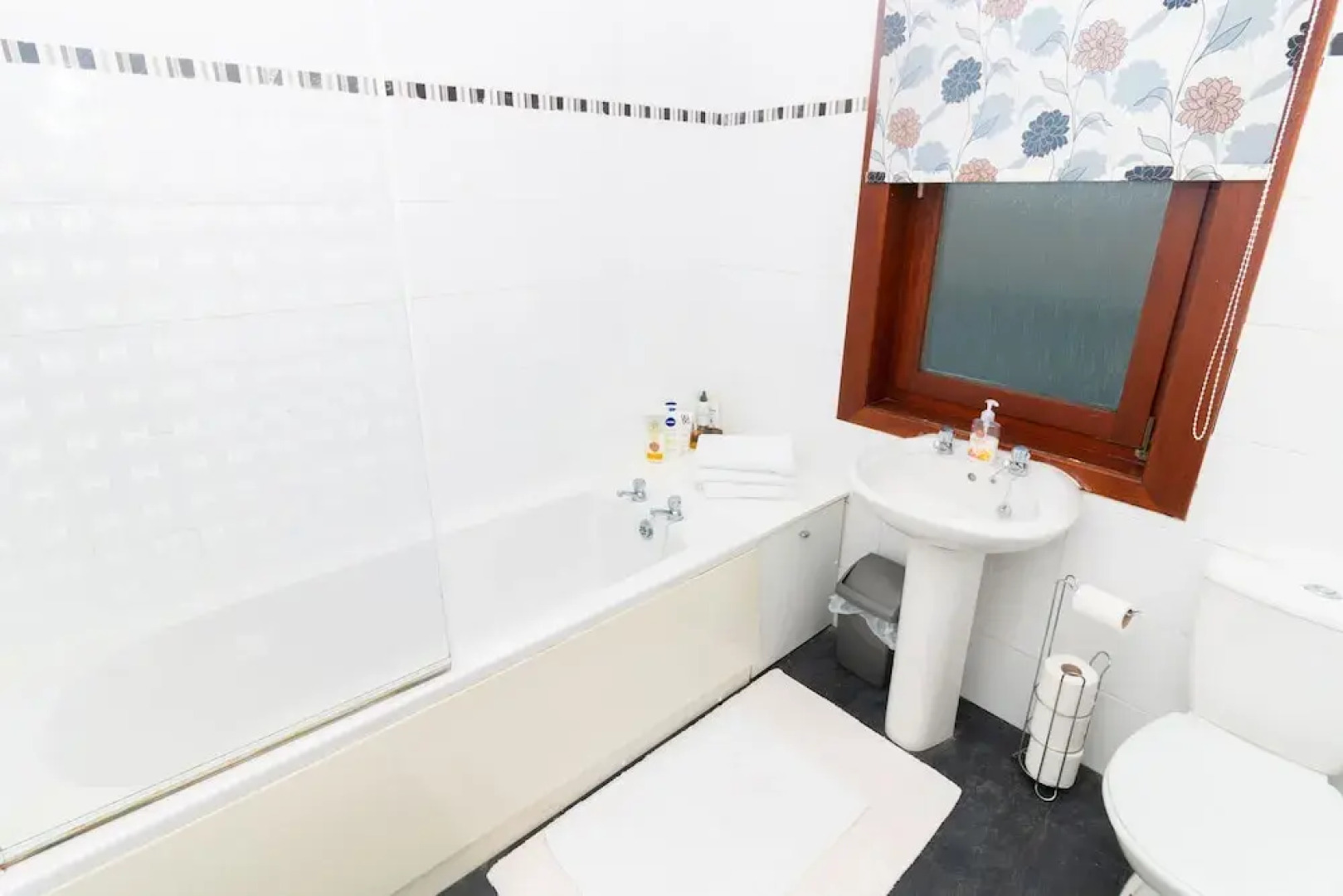 3 Chimneys Apartments