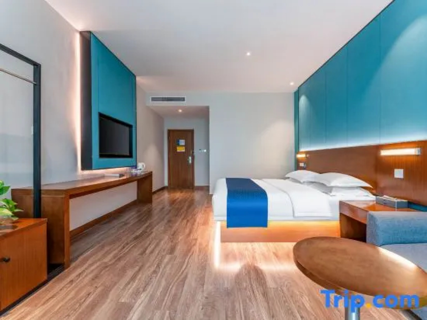 Jinjing Select Hotel (Xintian 360 South Airlines Branch)