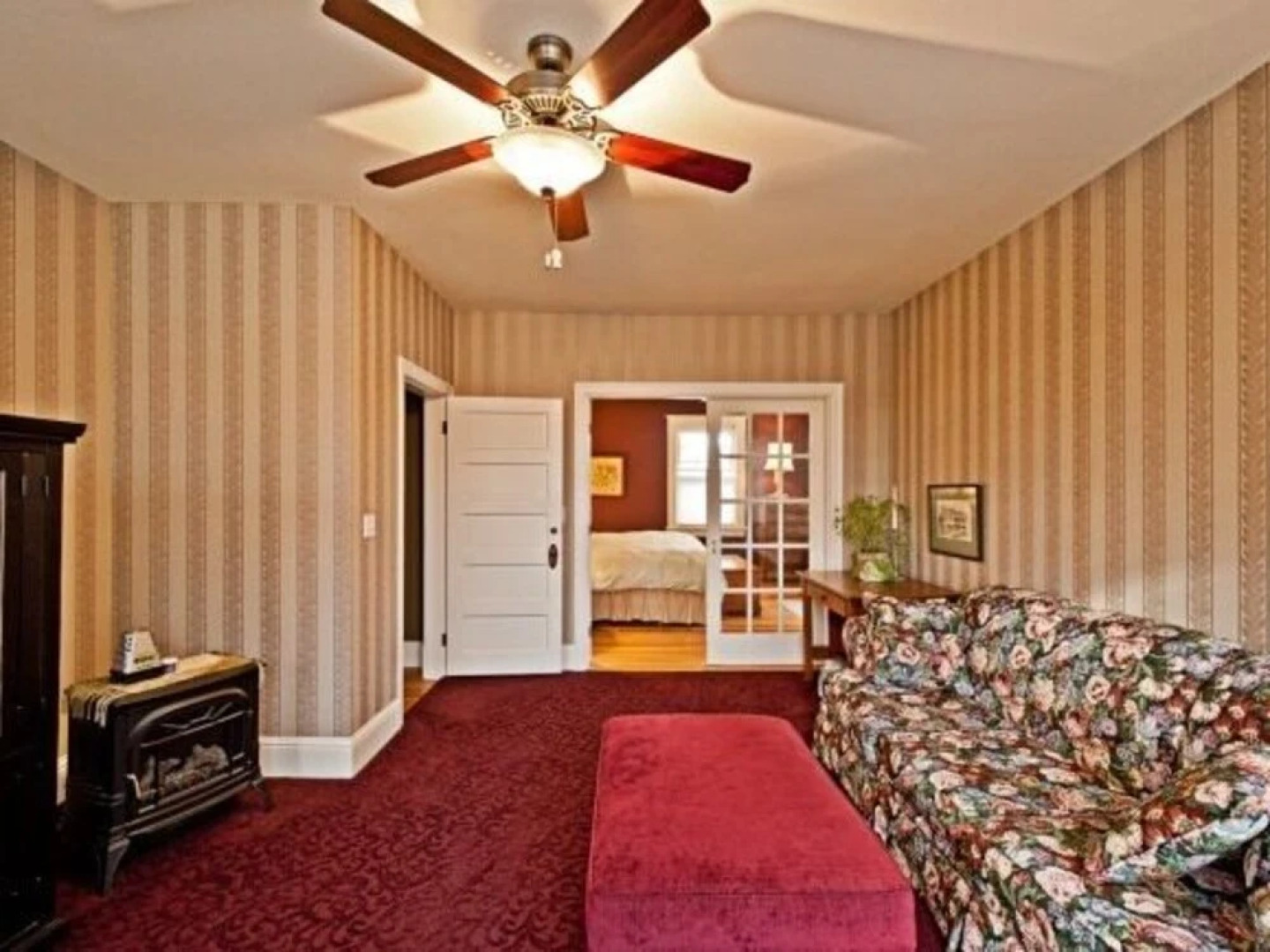 The Maxwell House Bed and Breakfast