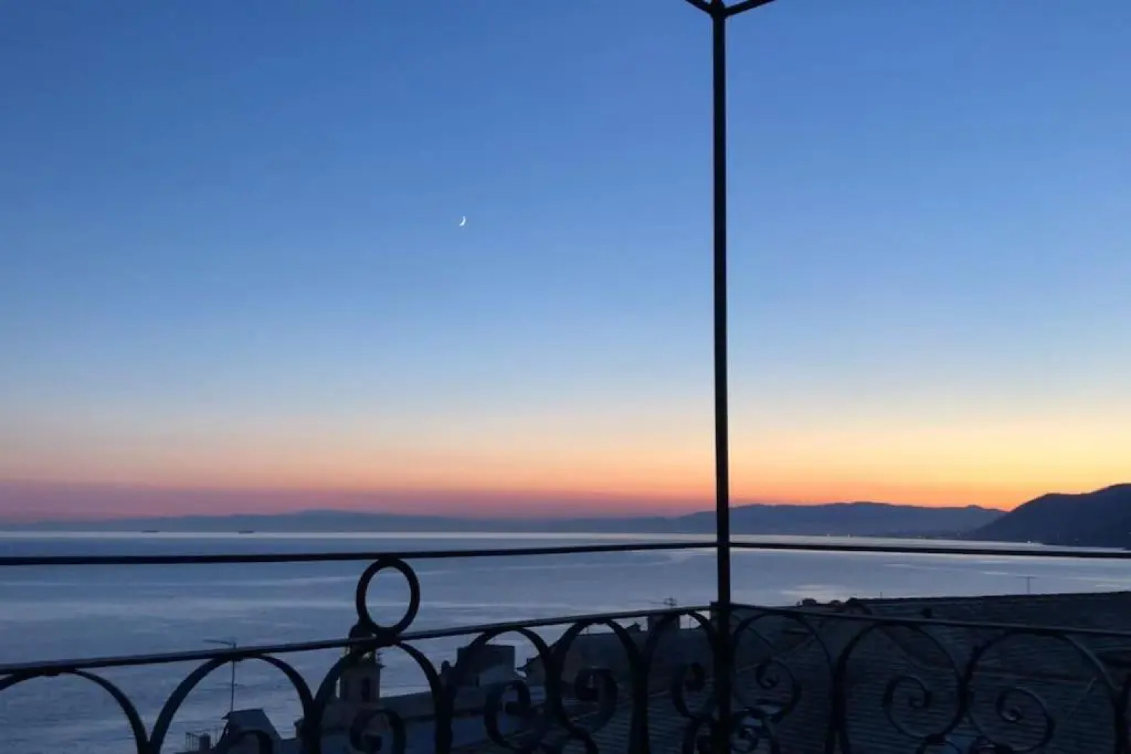 Rose Attico magnifica vista mare parcheggio privato 2 minuti dalla spiaggia