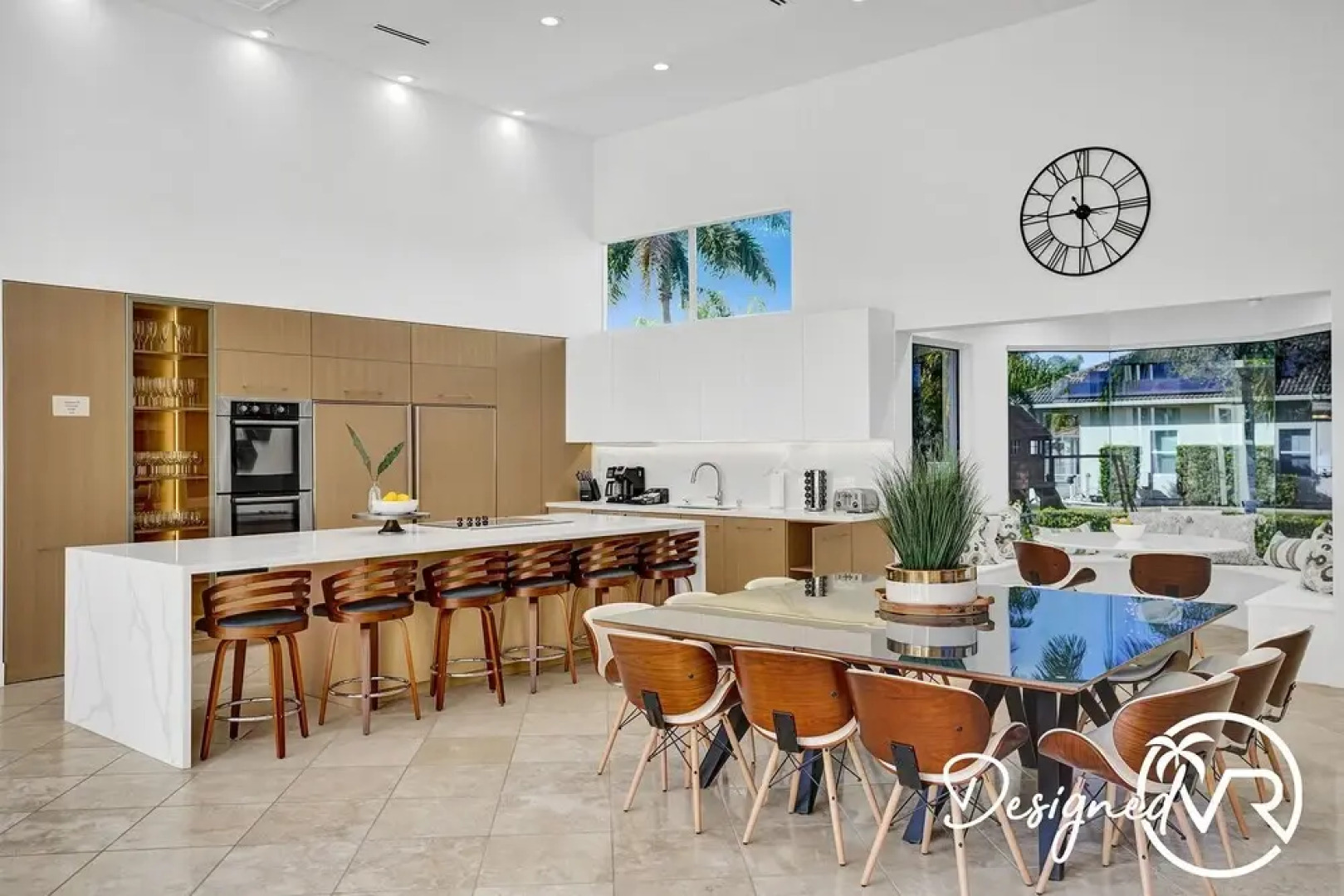 Sophia's Compound resort w heated pool