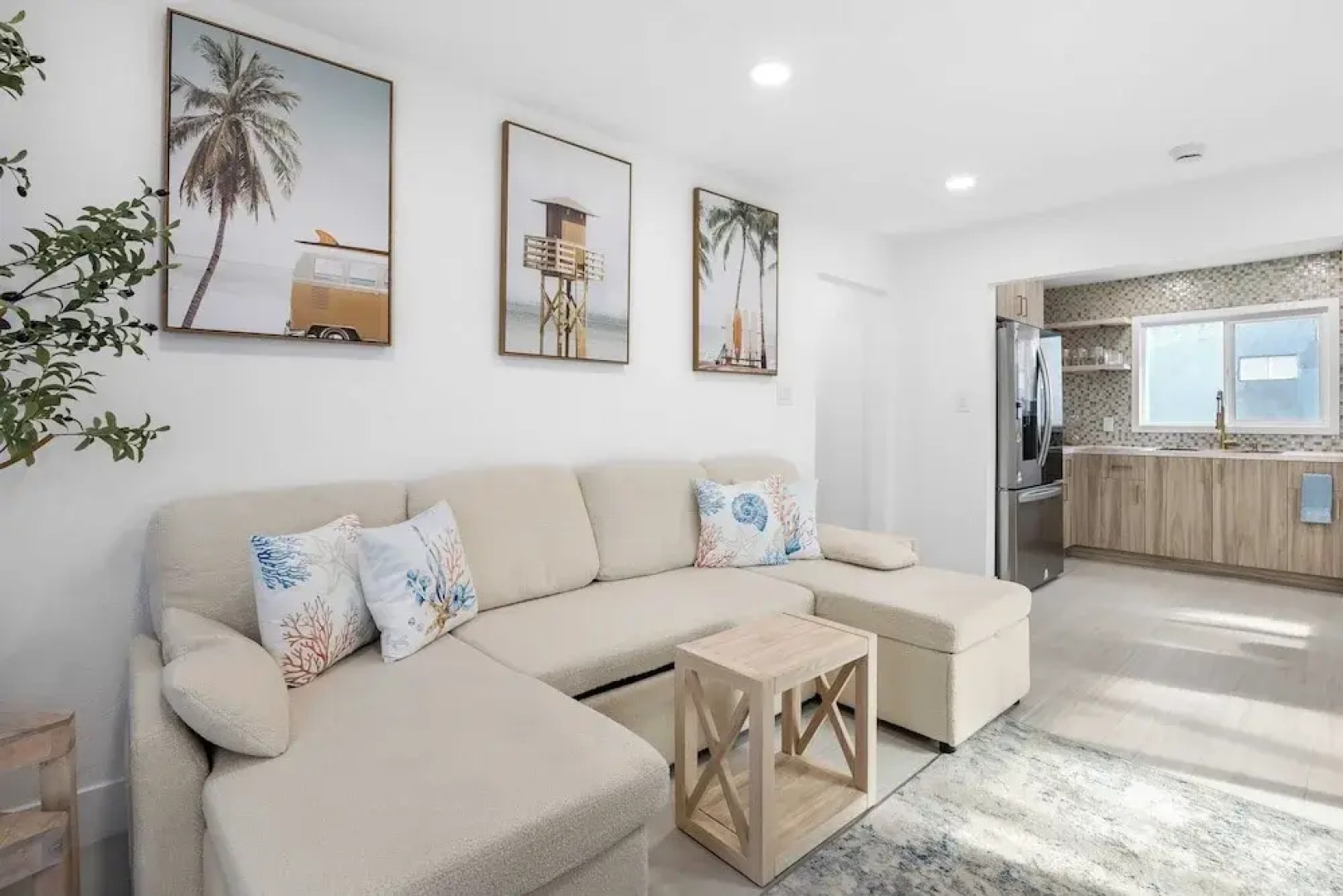 Steps to the Beach, Firepit & Patio Long-term Newport Beach Stay Coastal Cove