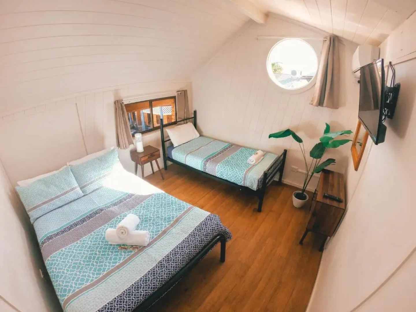 Aquarius Backpackers Resort