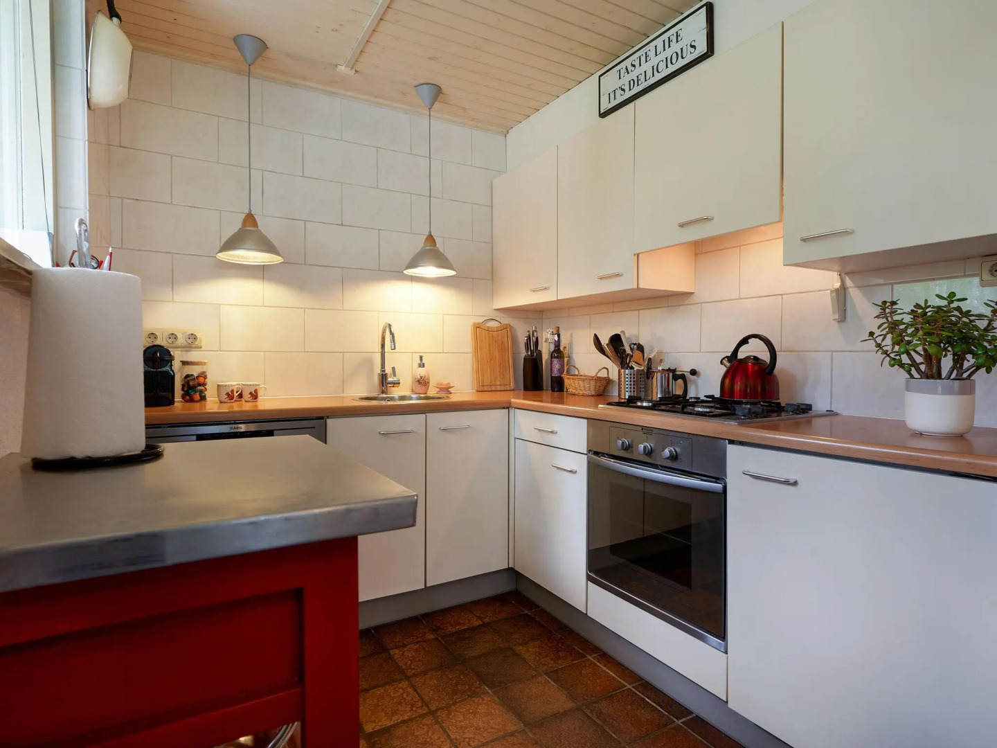 Garden-view Bungalow in Baarle-Nassau with Pool