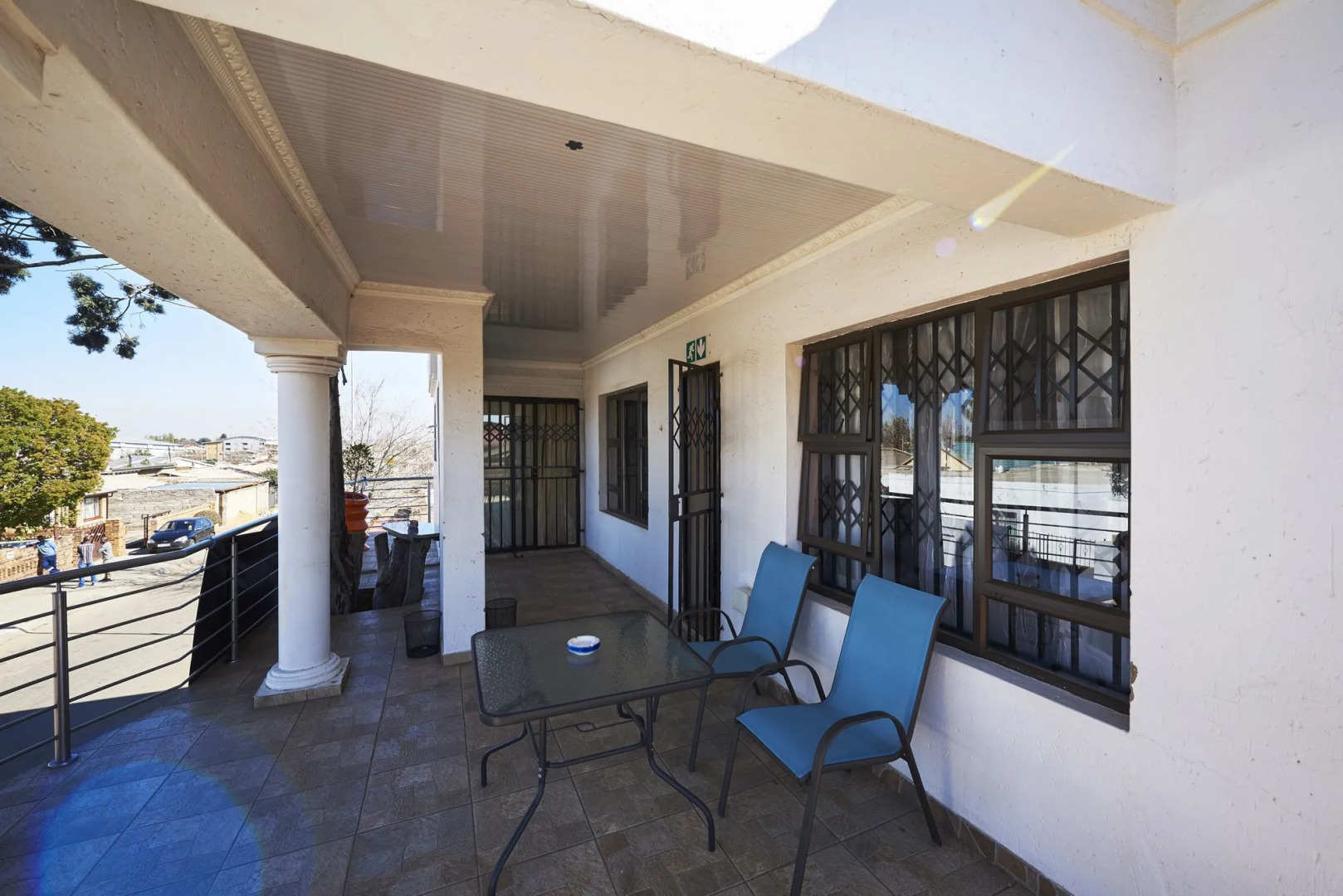 Flossie’s Bed and Breakfast