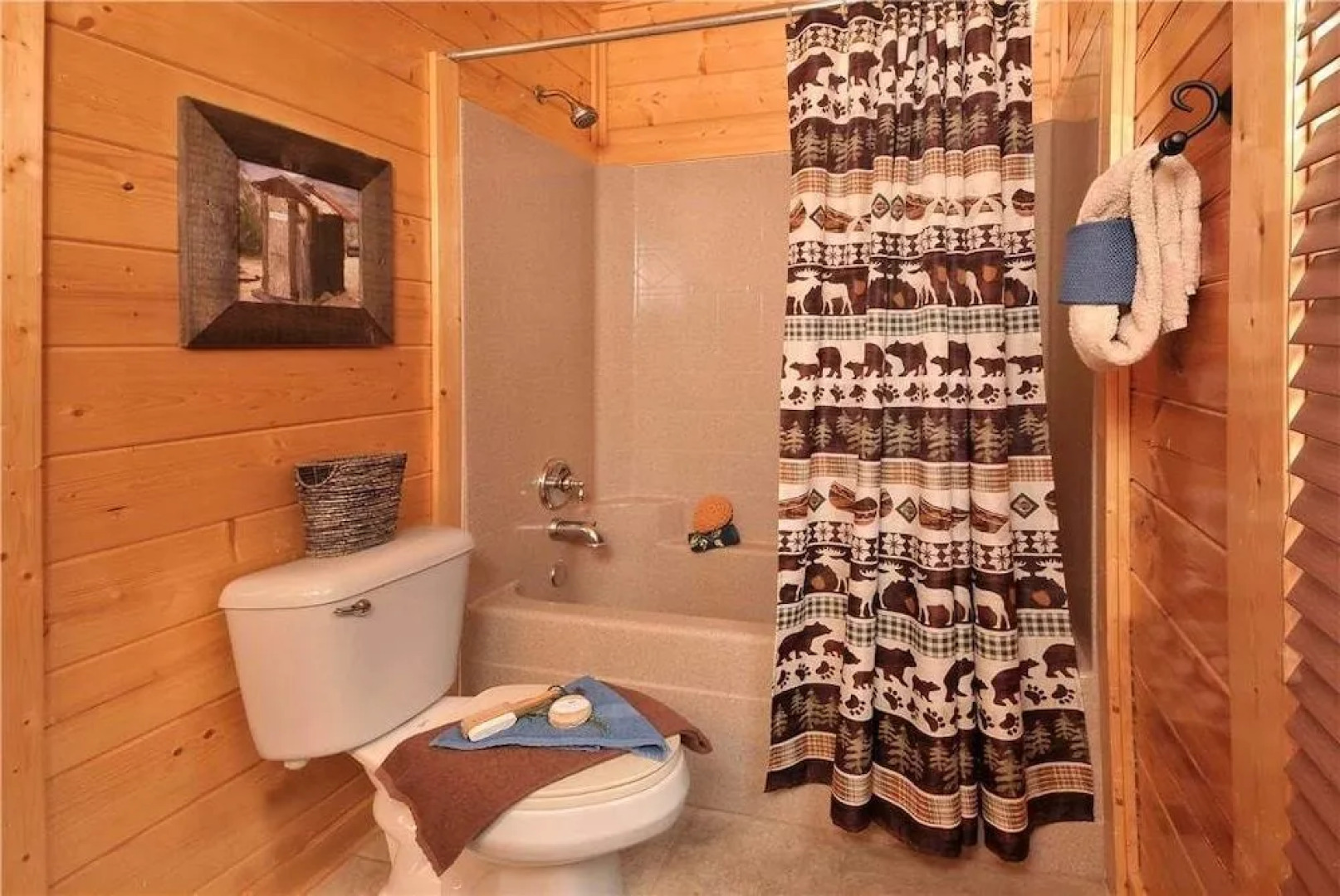 On Eagle's Wings - 2 Br cabin by RedAwning