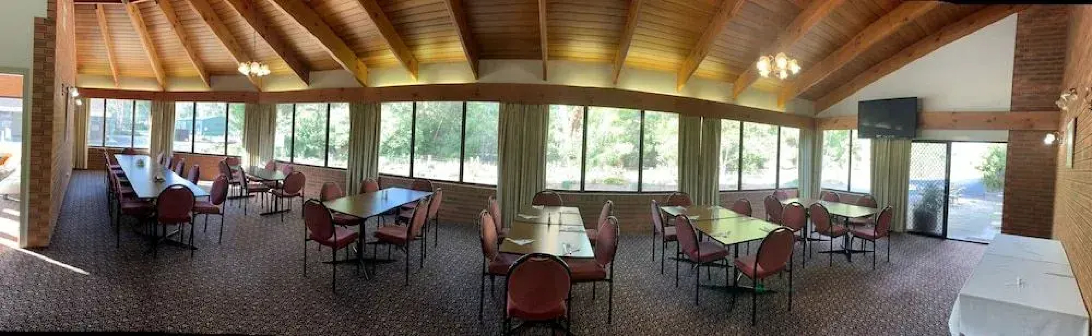 Kingswood Motel & Apartments