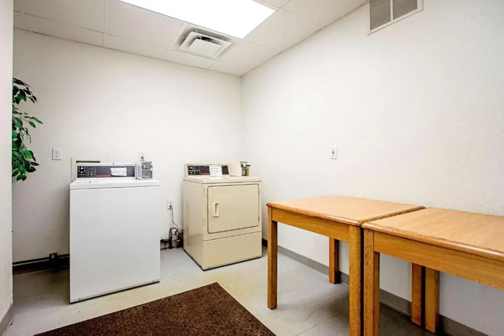 Seasons Inn Traverse City