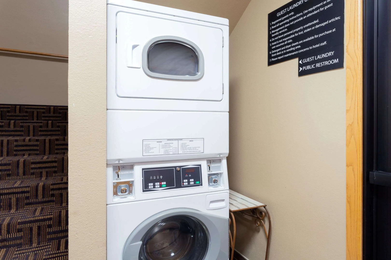 Super 8 by Wyndham Emmetsburg