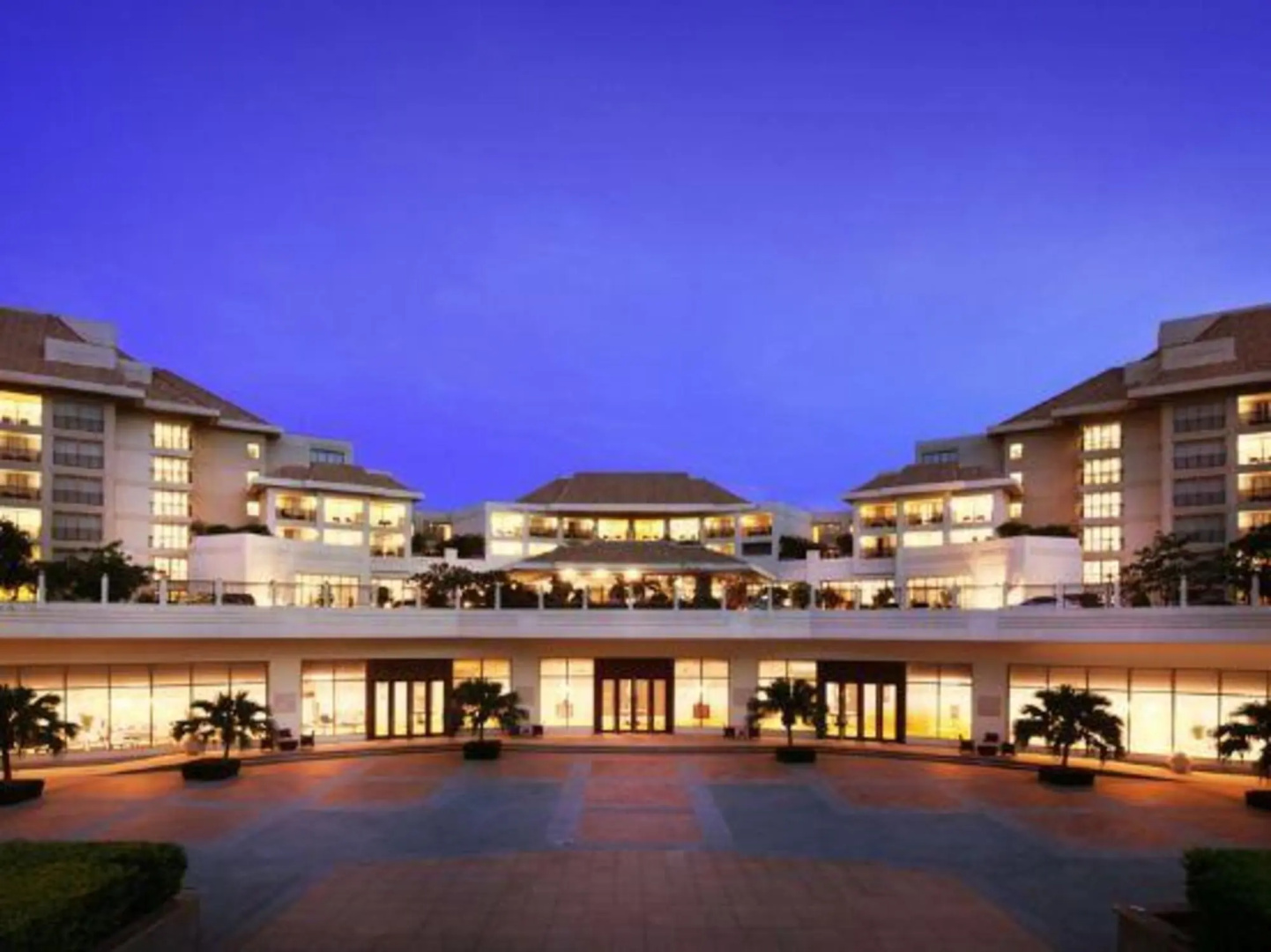 Family Inn Xuchang Railway Station