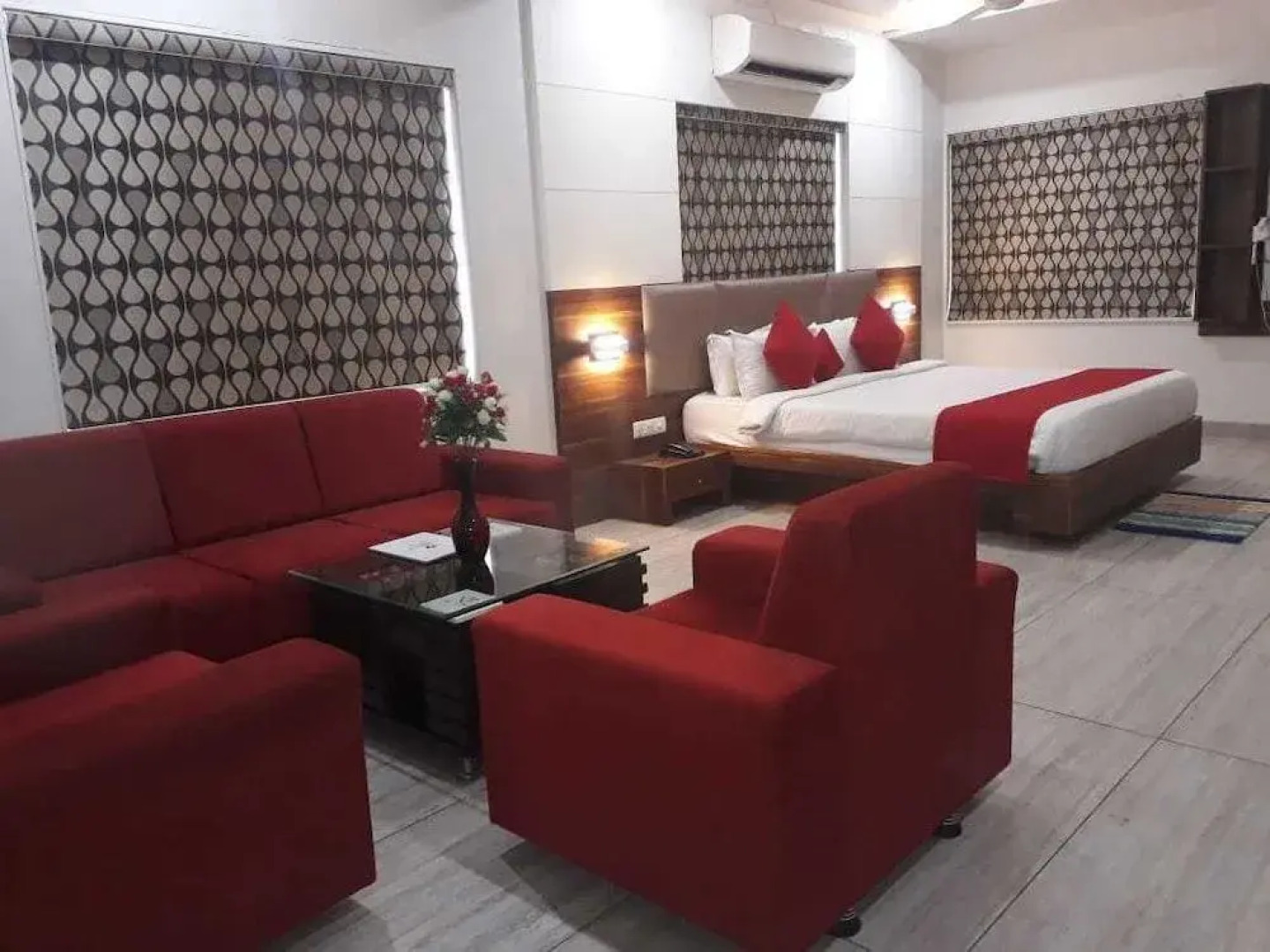 The Grand Vardhman Hotel