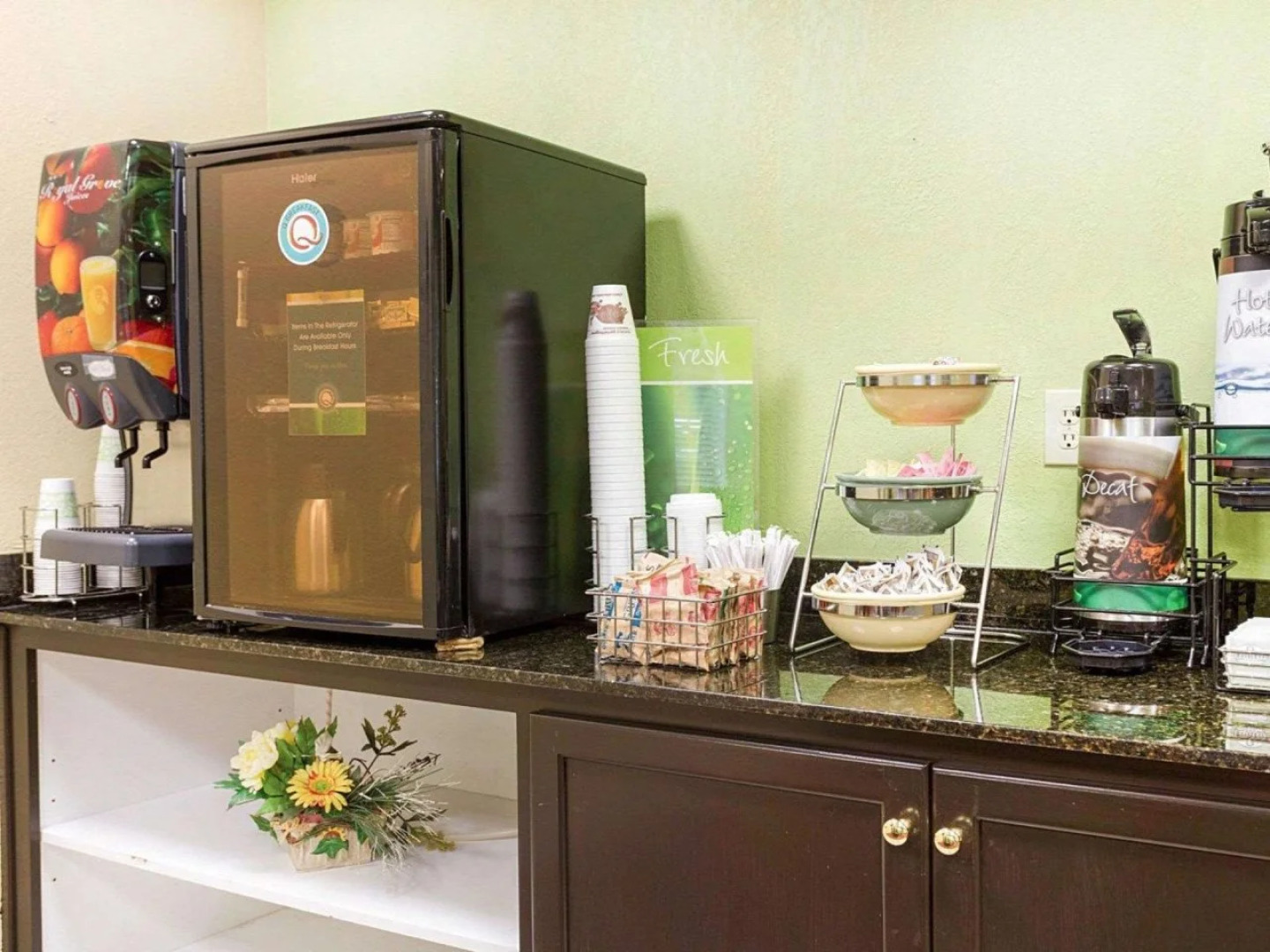 Quality Inn & Suites near Six Flags - Austell