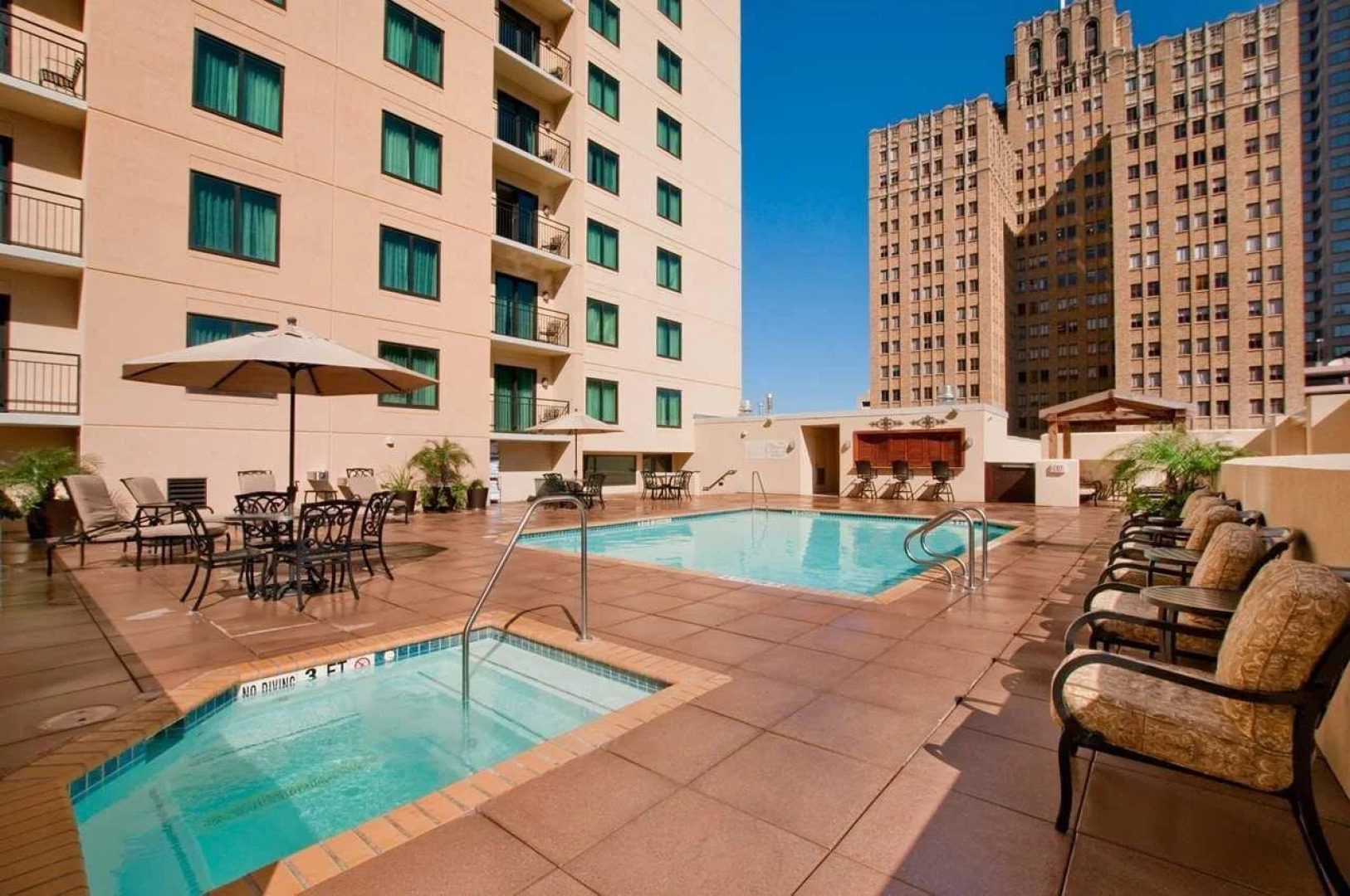 Embassy Suites San Antonio Riverwalk-Downtown