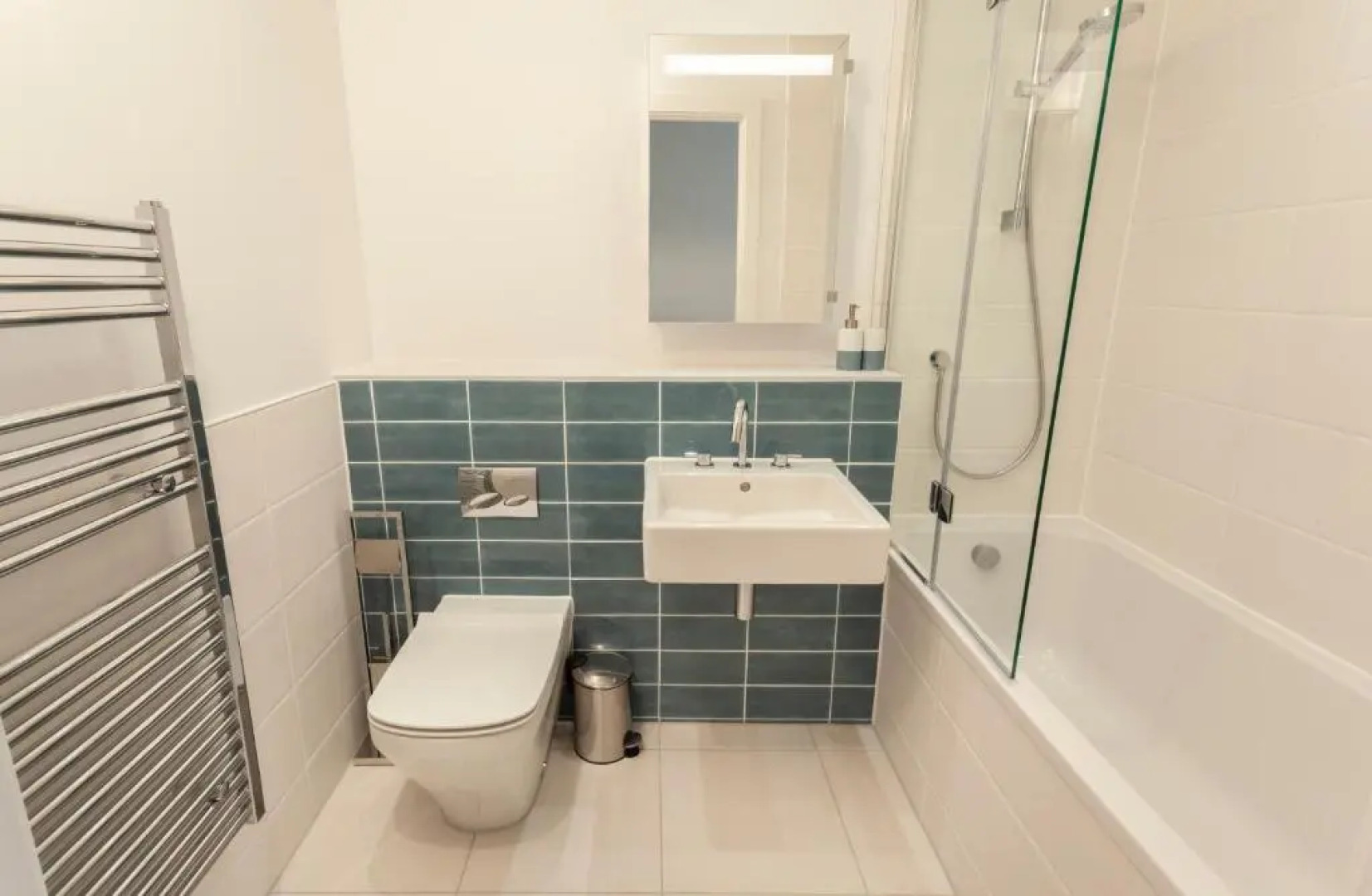 12 Middlecombe - Indoor Pool and 4 minute walk to Woolacombe Beach!