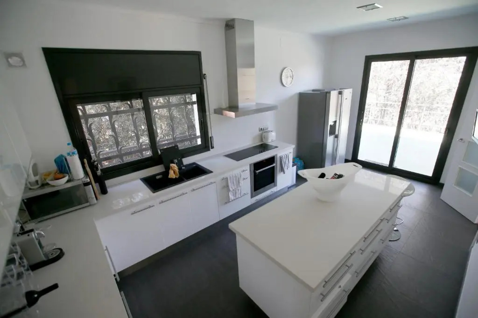 Vila Burriac ,Sunny, Spacious , Private Pool