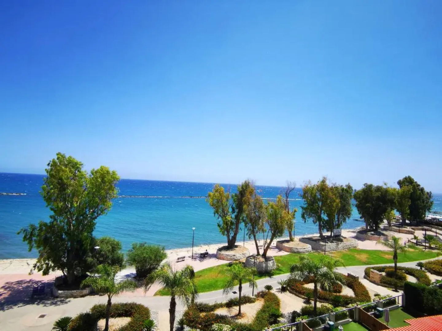 Galatex Beachfront 1st line sea view suites - best location peaceful green place