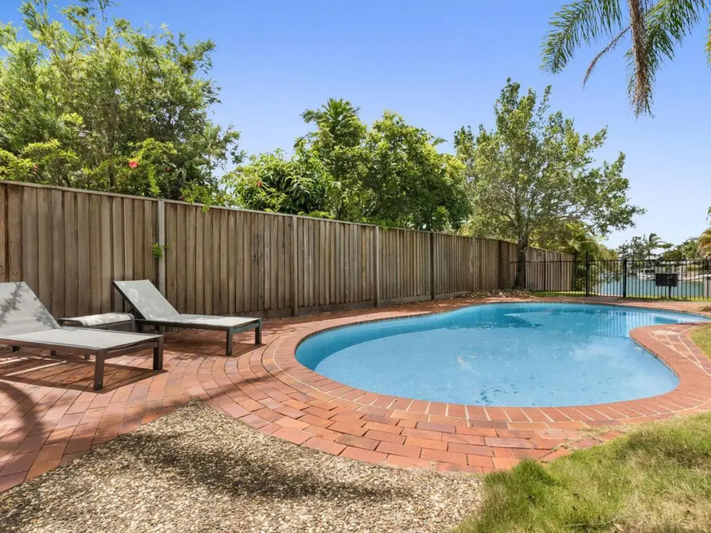 Belmondos Unit 4 Noosa Parade 81