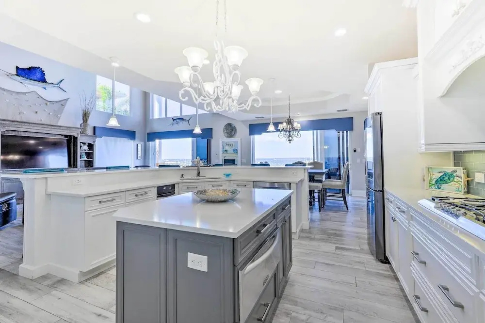 Apollo Beach House w/ Private Pool + Hot Tub