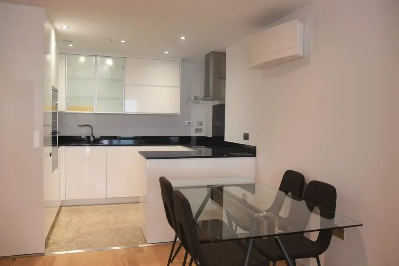 Luxury 2 Bedroom Apartment
