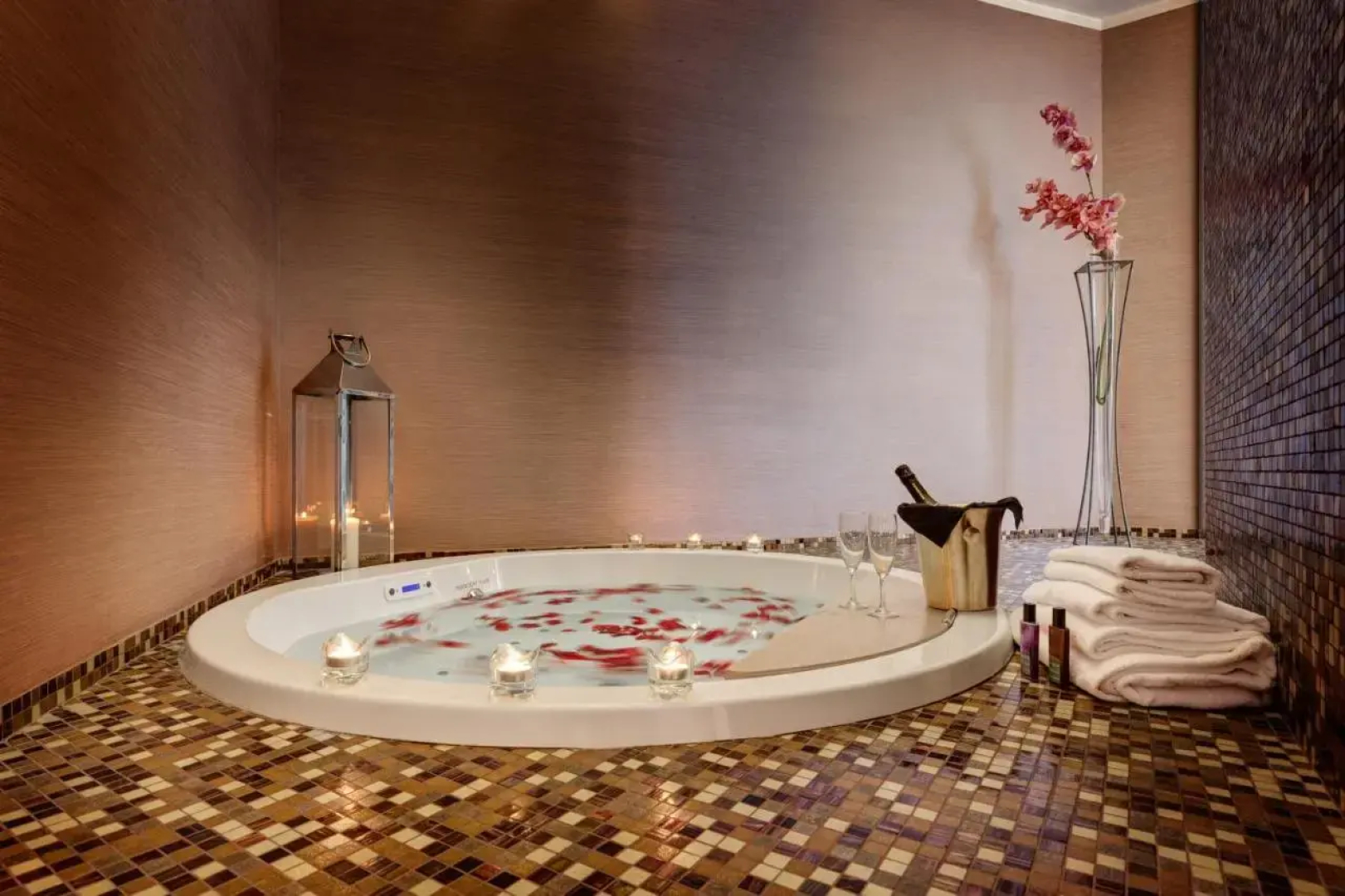 Dharma Luxury Hotel
