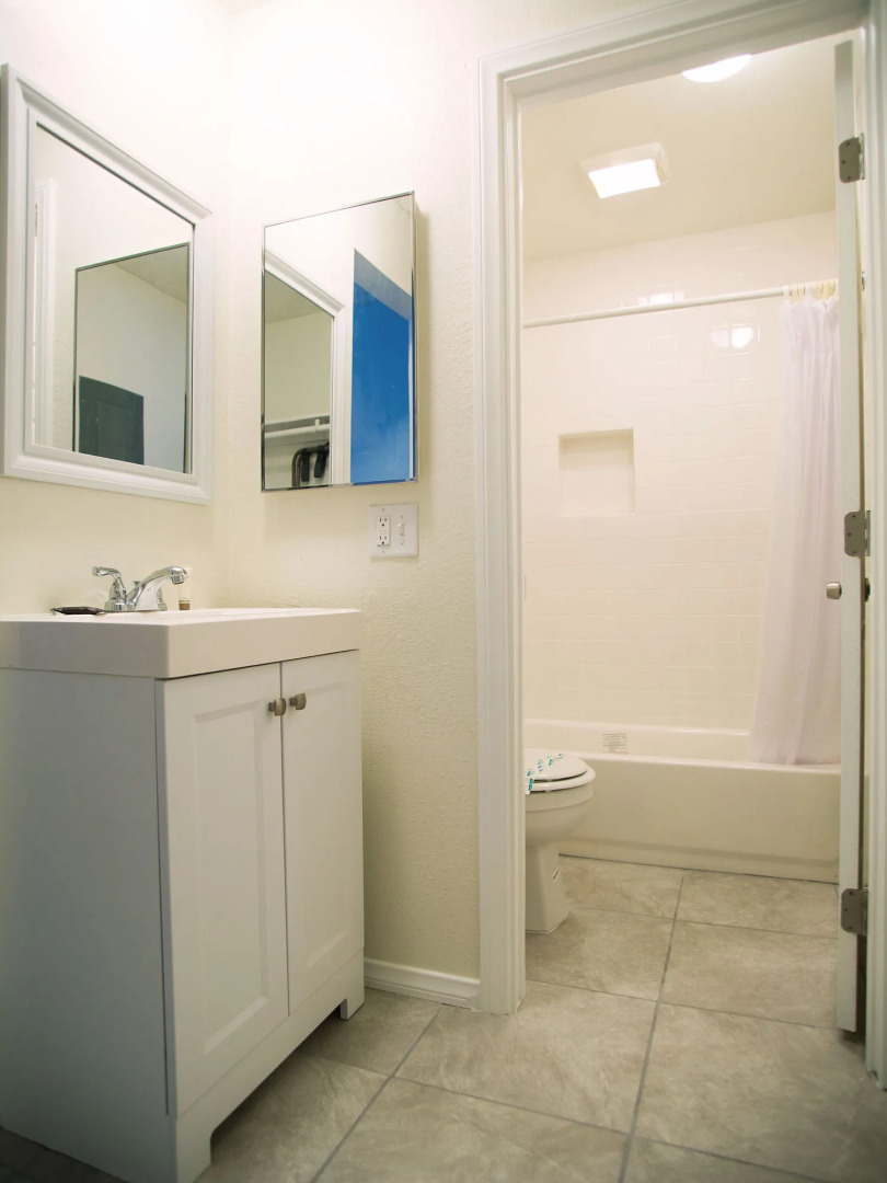 Siegel Slots and Suites