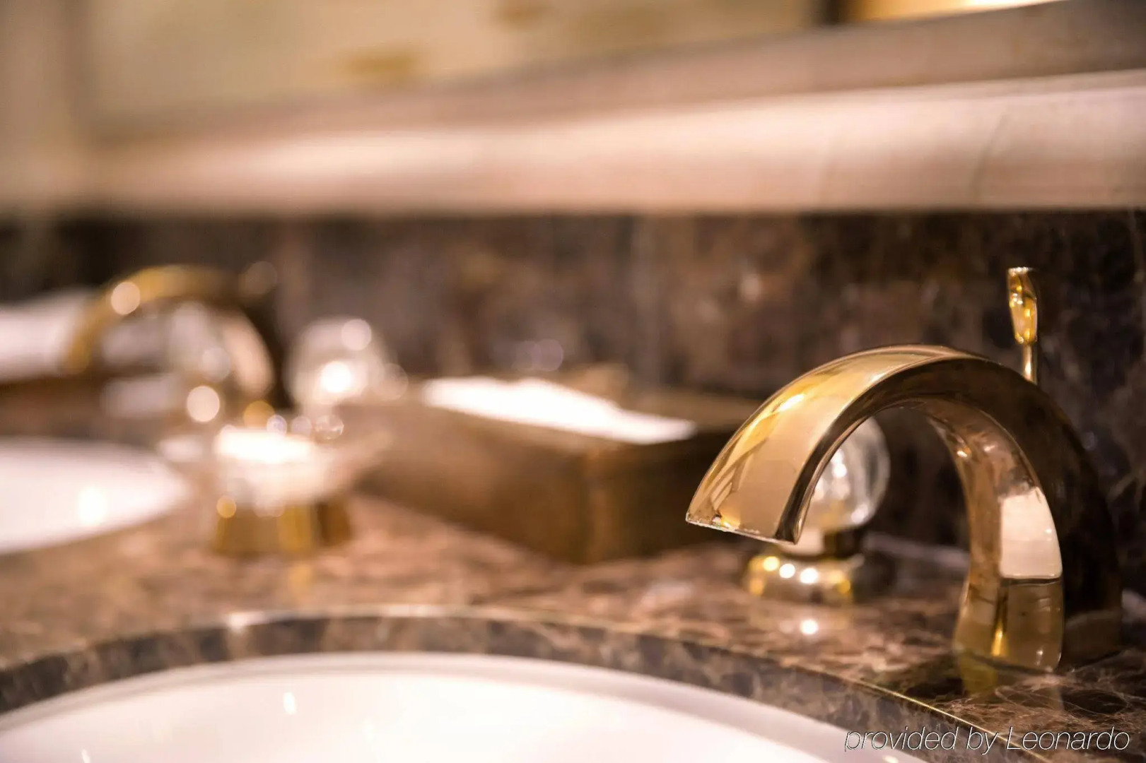 Отель Corniche Abu Dhabi