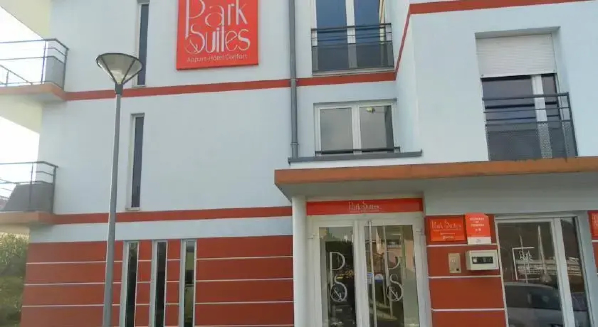 Park & Suites Confort Saint Priest en Jarez